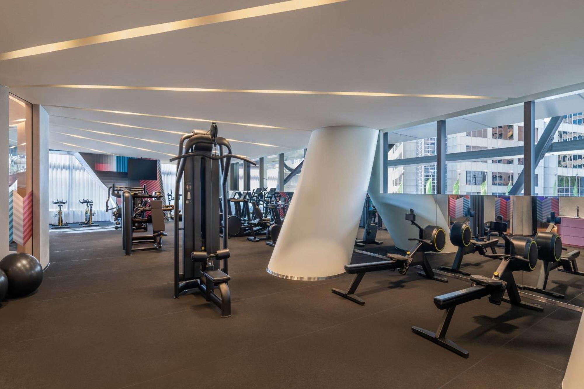 W Sydney Hotel Екстериор снимка The gym at The Standard London